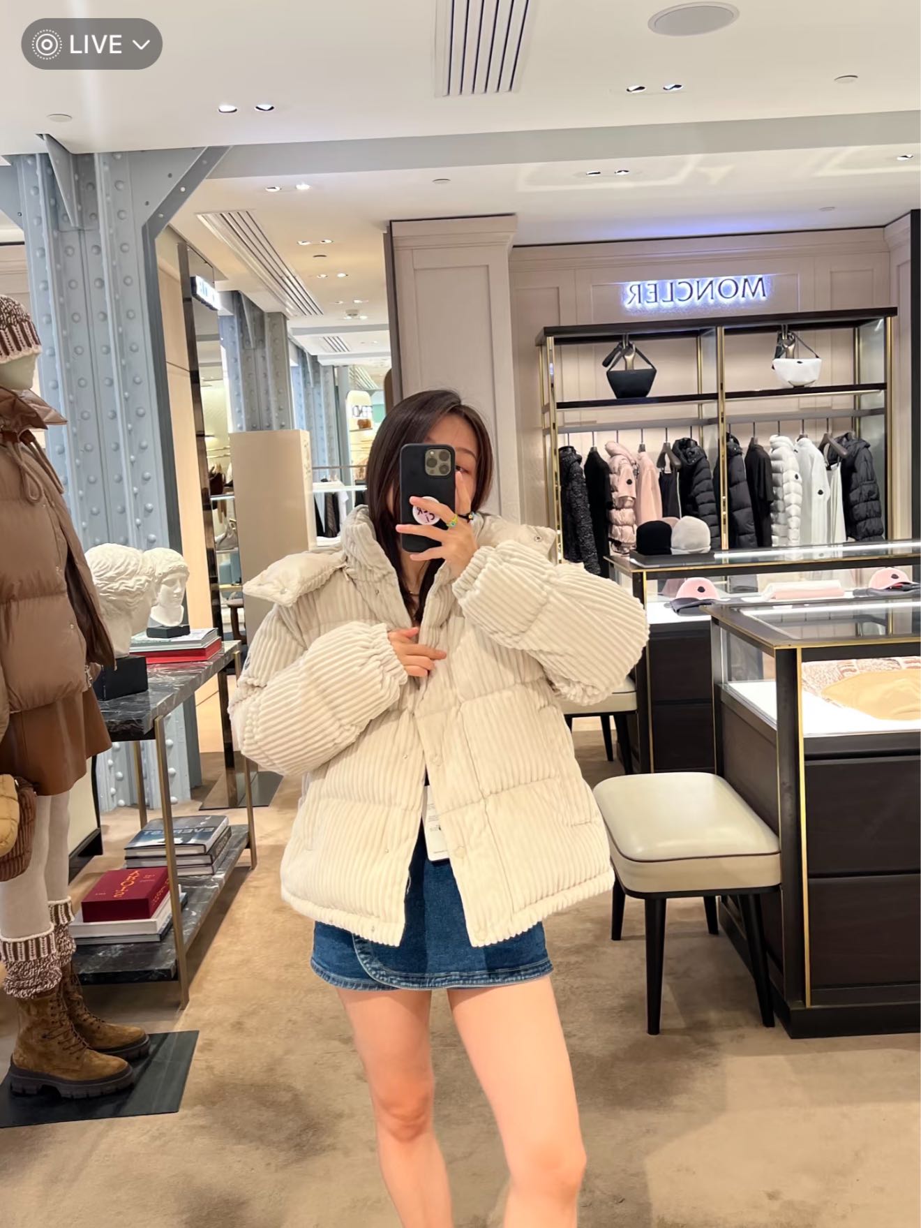 monclercity's post