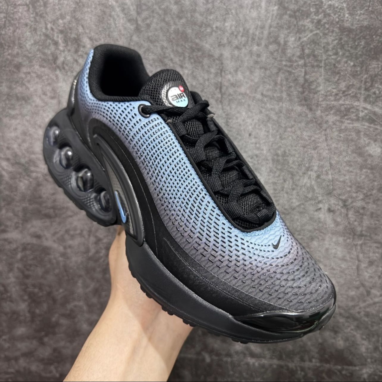 sneakersuniverse's post