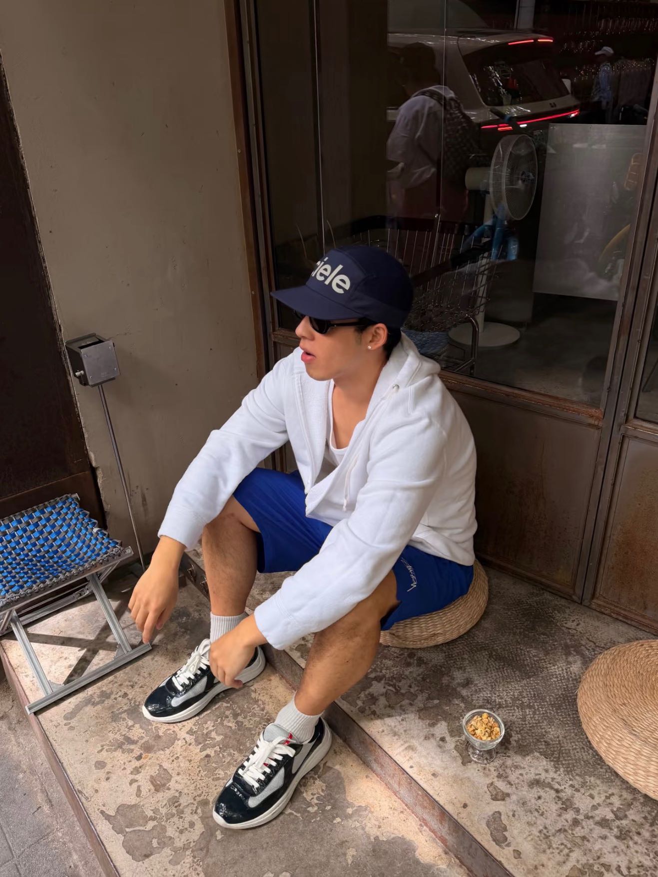 theofour's post