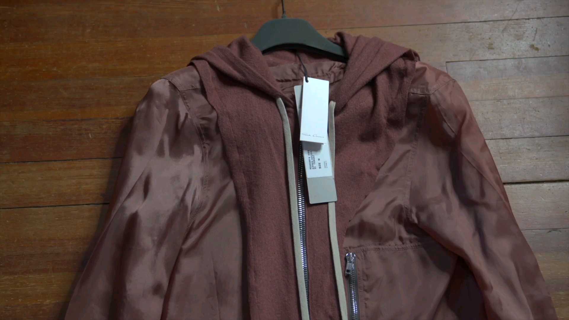 lowluxuryclothing's post