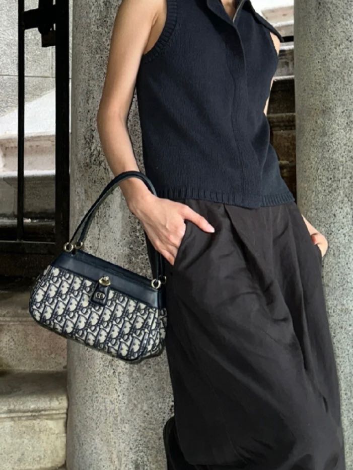 logpogbyfashion's post