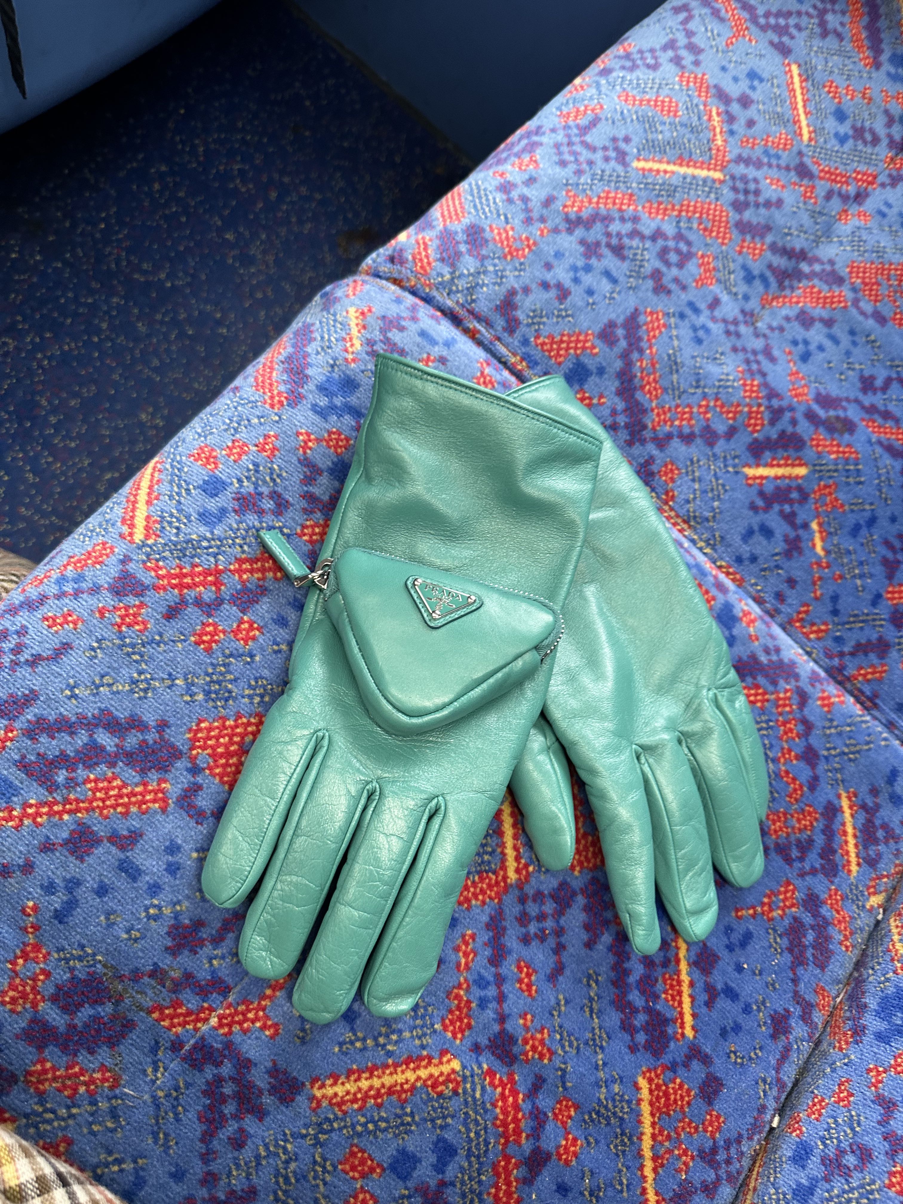 Prada Nappa leather gloves with pouch - 1GG141_2DWZ_F0002 | REVERSIBLE