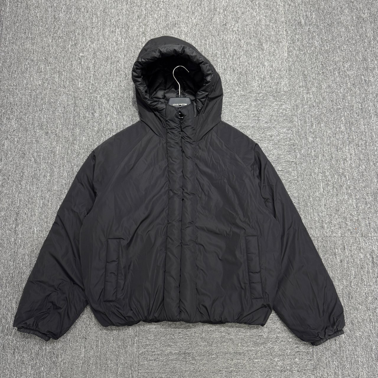 Louis vuitton lv three flower embossed double-sided down jacket - 3