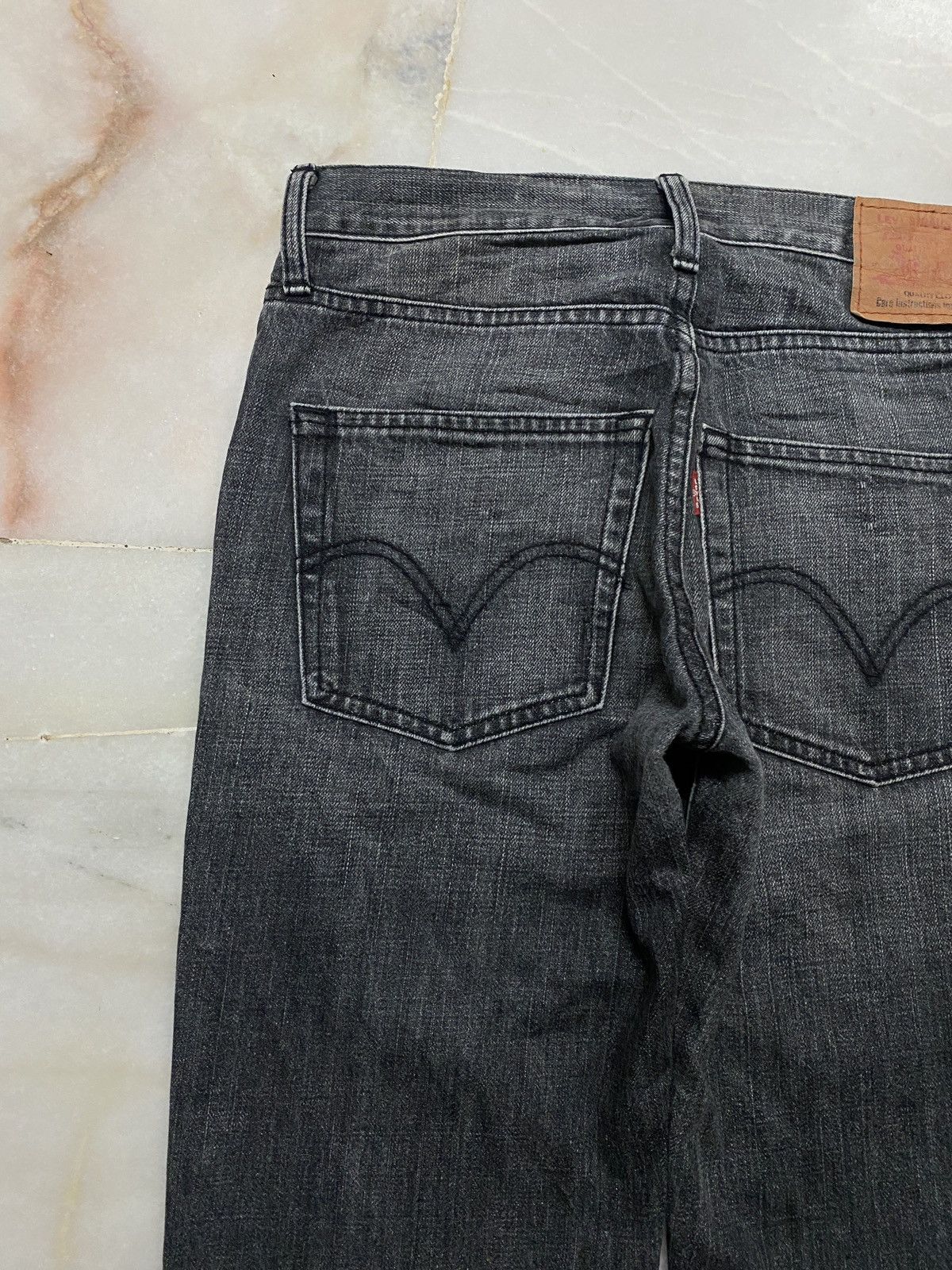 💥Vintage 90s-00s Levis Faded Washed Black Japan - 13