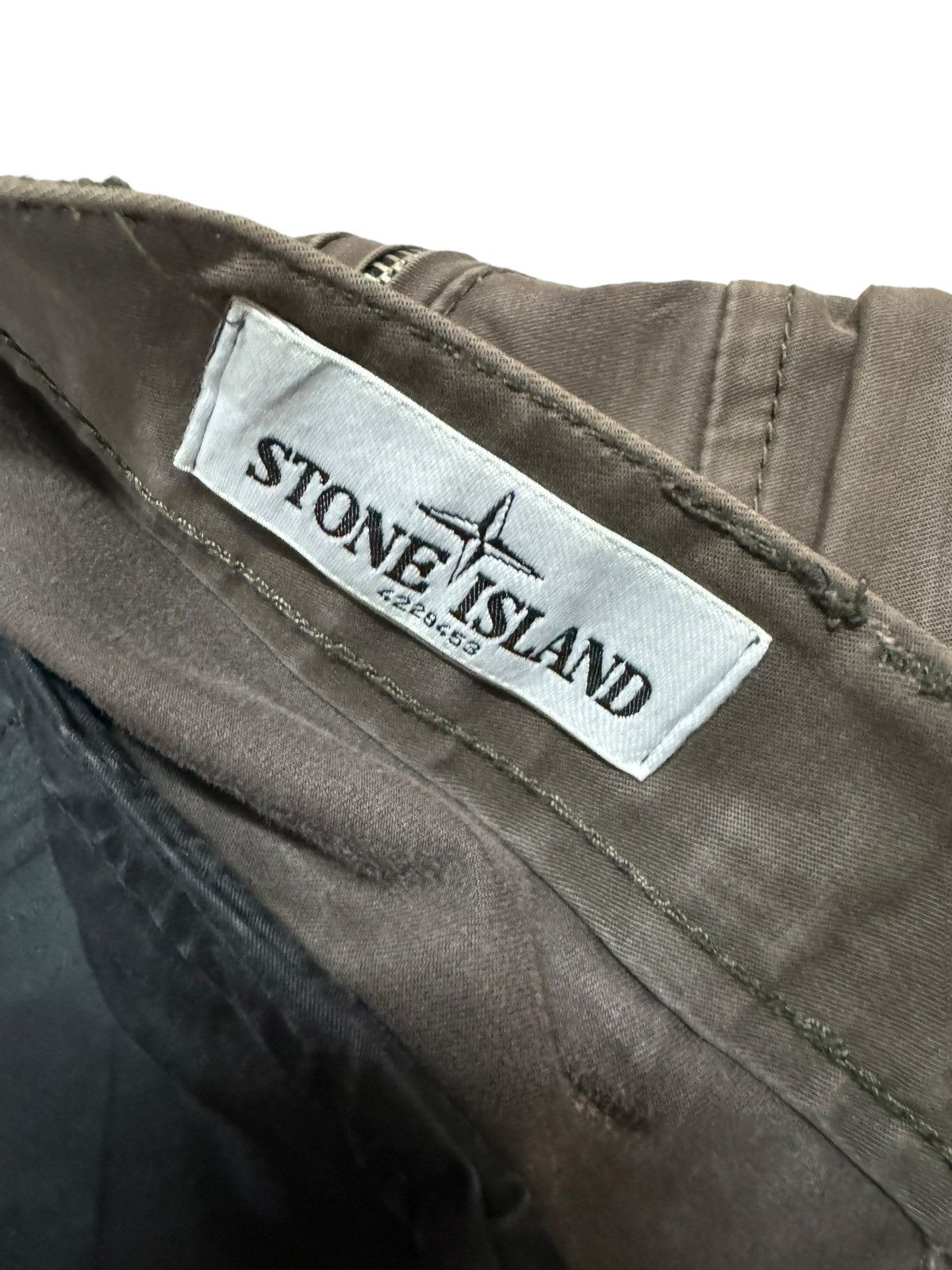 Stone Island Bermuda Cargo Short Pants - 14