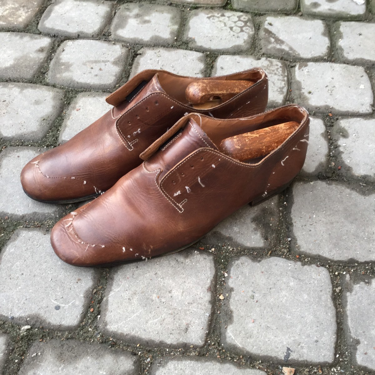 Brown Distressed Leather Shoes - 4