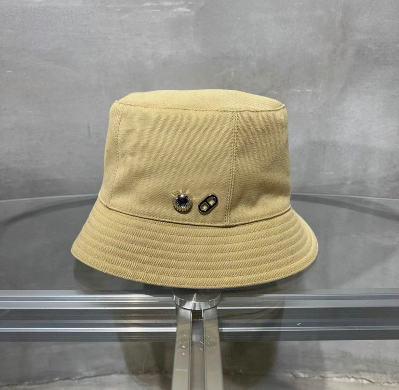 Hermes Calvi Seashell metal-embellished bucket hat - 1