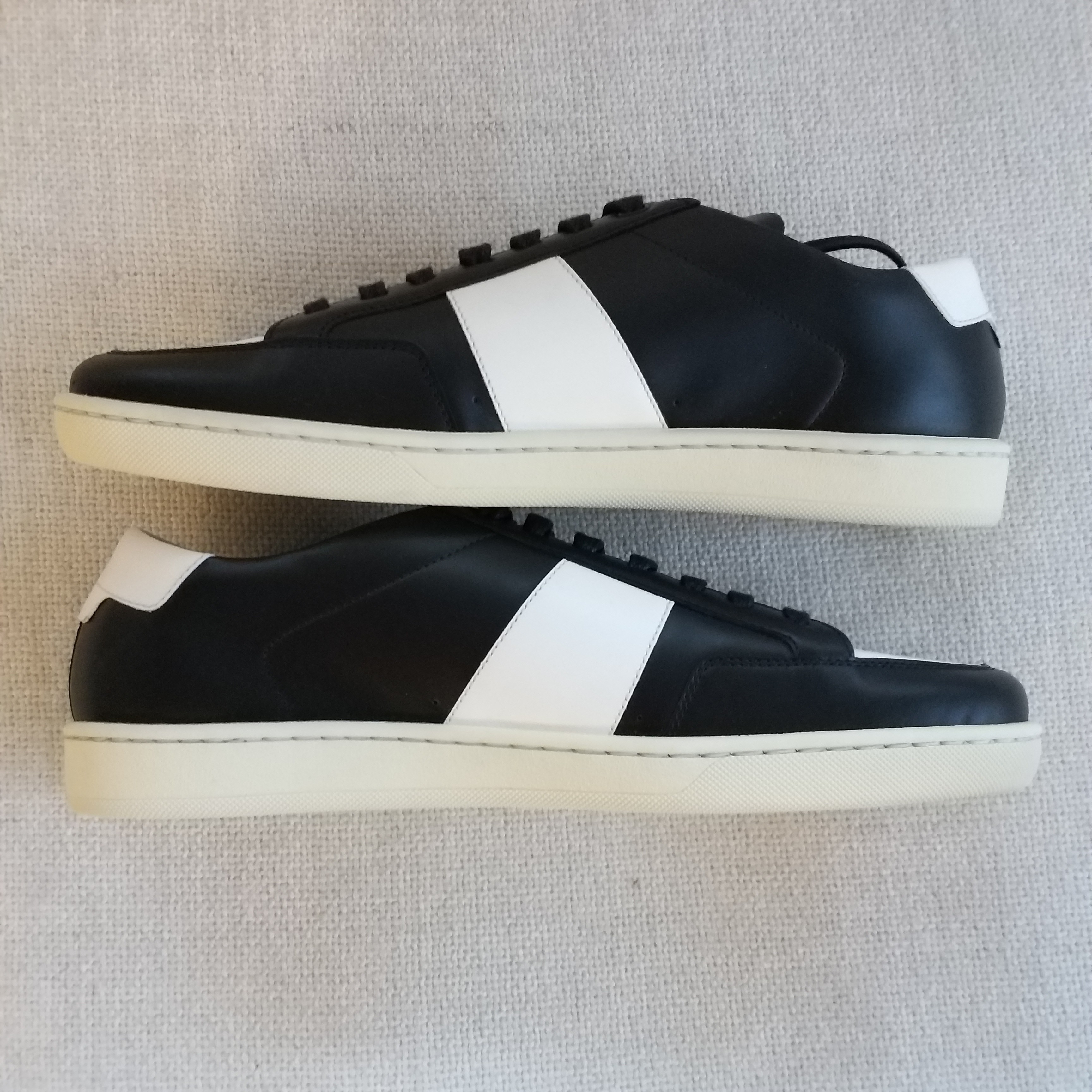Court Classic Low Black & White Leather Sneakers - 3