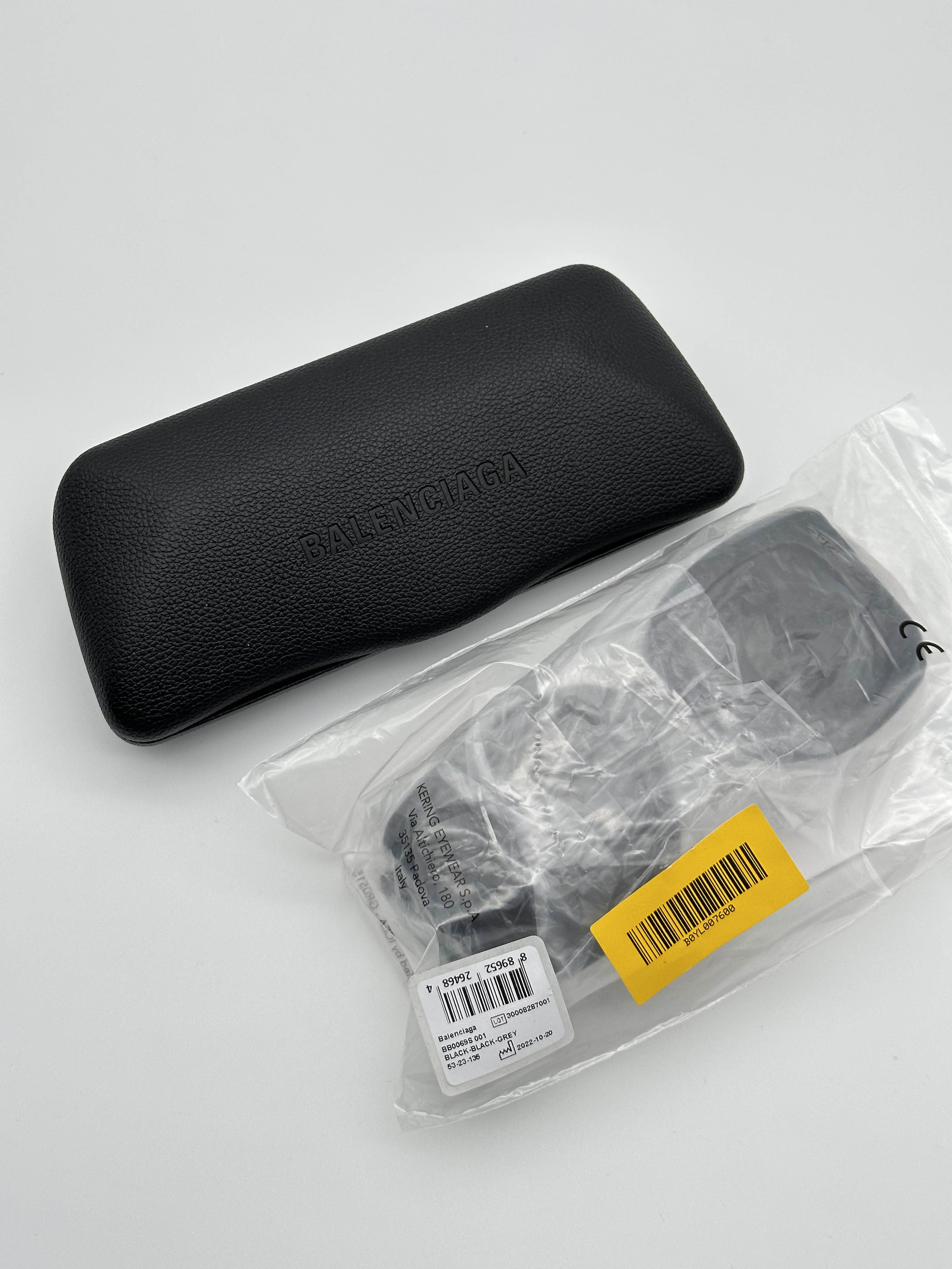 BRAND NEW Balenciaga BB0069S 001 Black Grey Sunglasses - 7