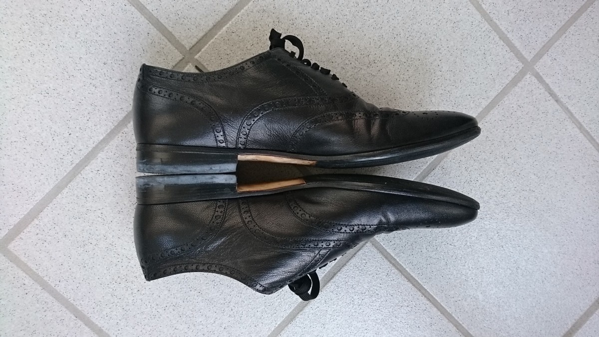 Oxford Brouges Dress Shoes - 9