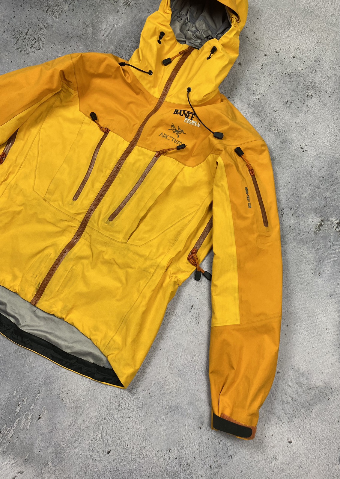 Arcteryx Gore Tex XCR orange - 2