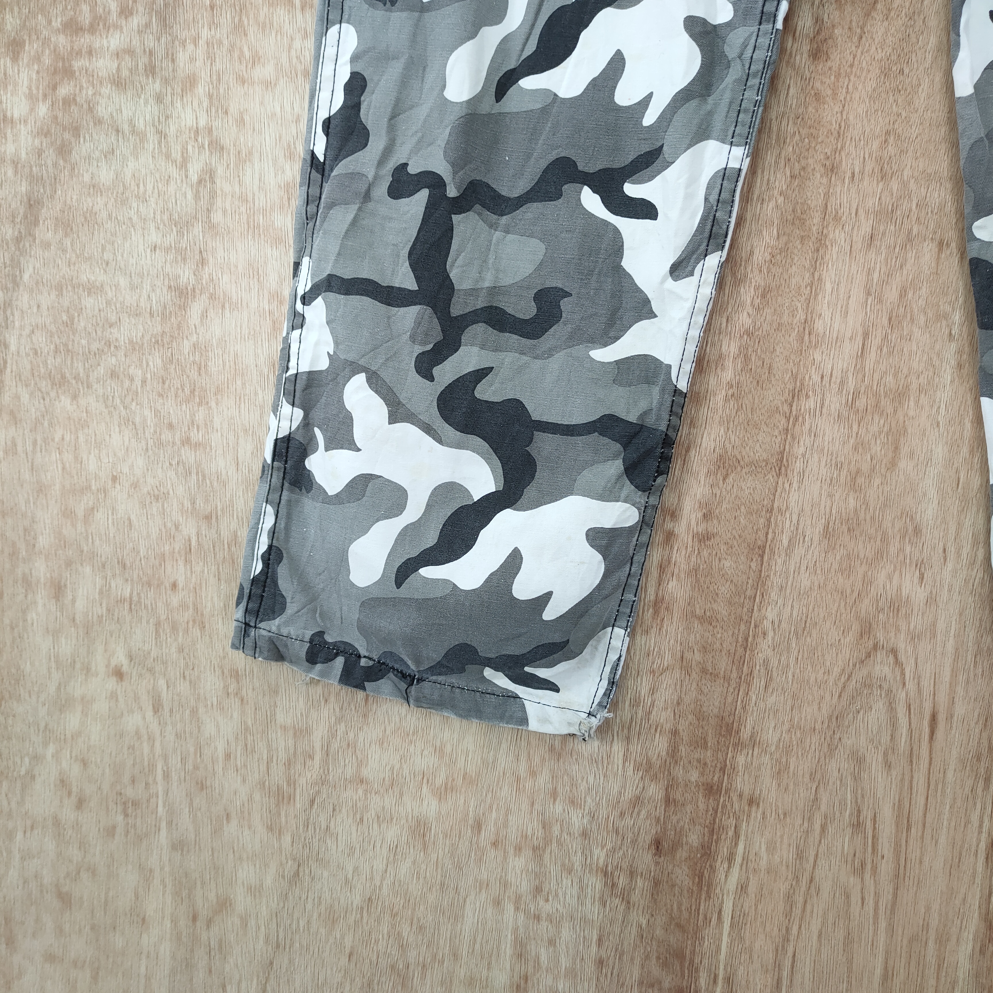 Military - DOG HOUSE CAMO FADED CARGO PANTS - 11