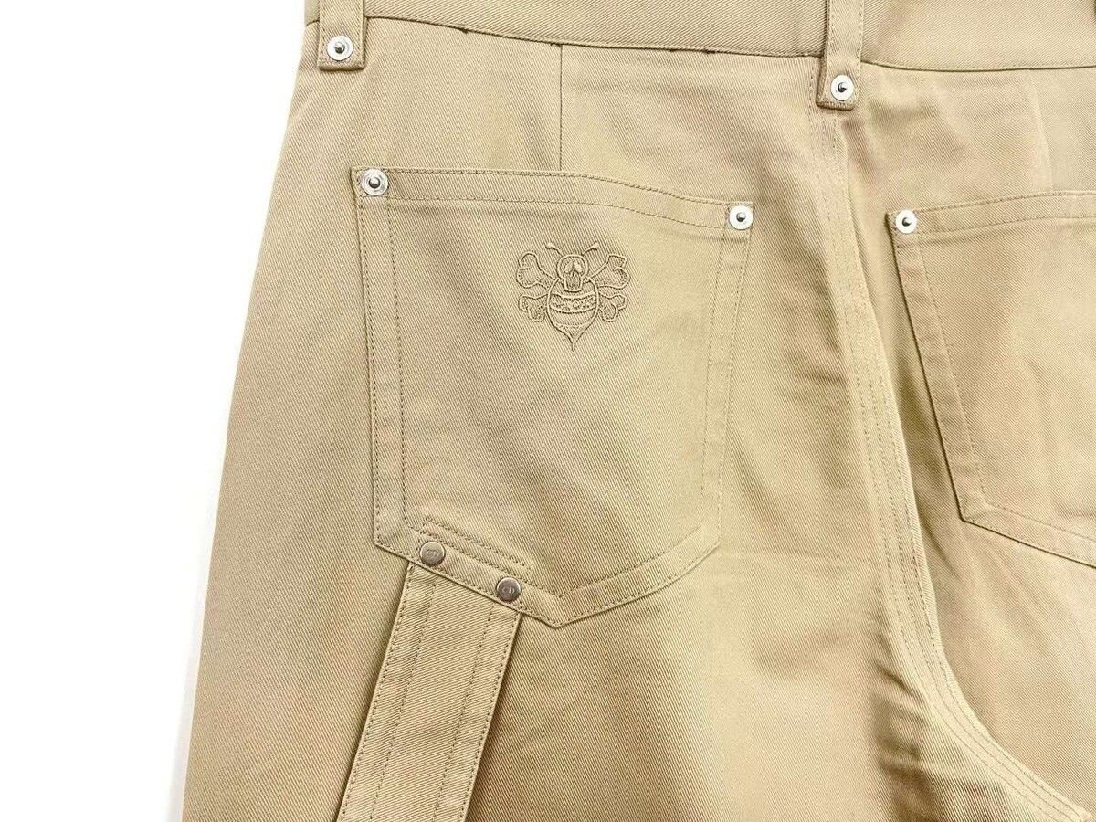 Khaki cargo pants with bee embroidery - 4