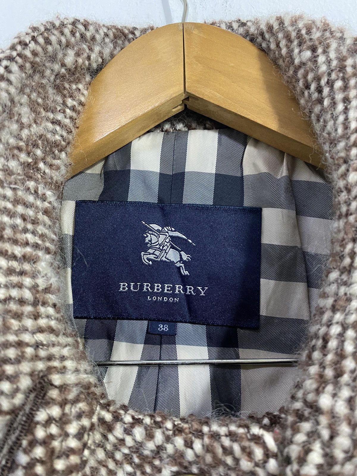 Burberry mohair Jacket Design - 3