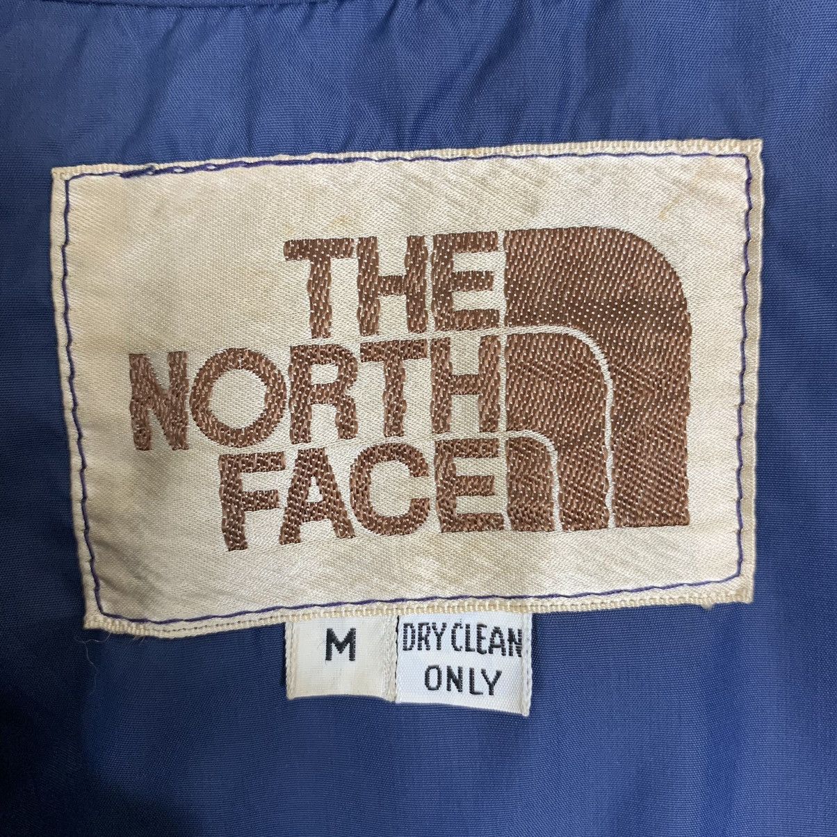 The North Face Windbreaker - 15