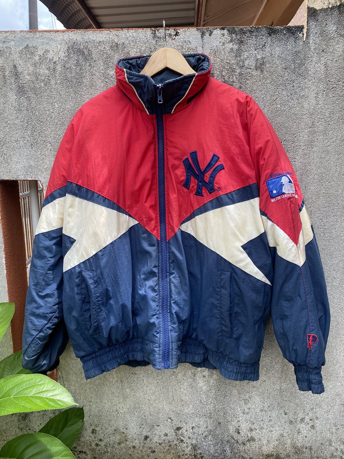 Vintage 90s New York Yankees Puffer by Daniel Young - 2