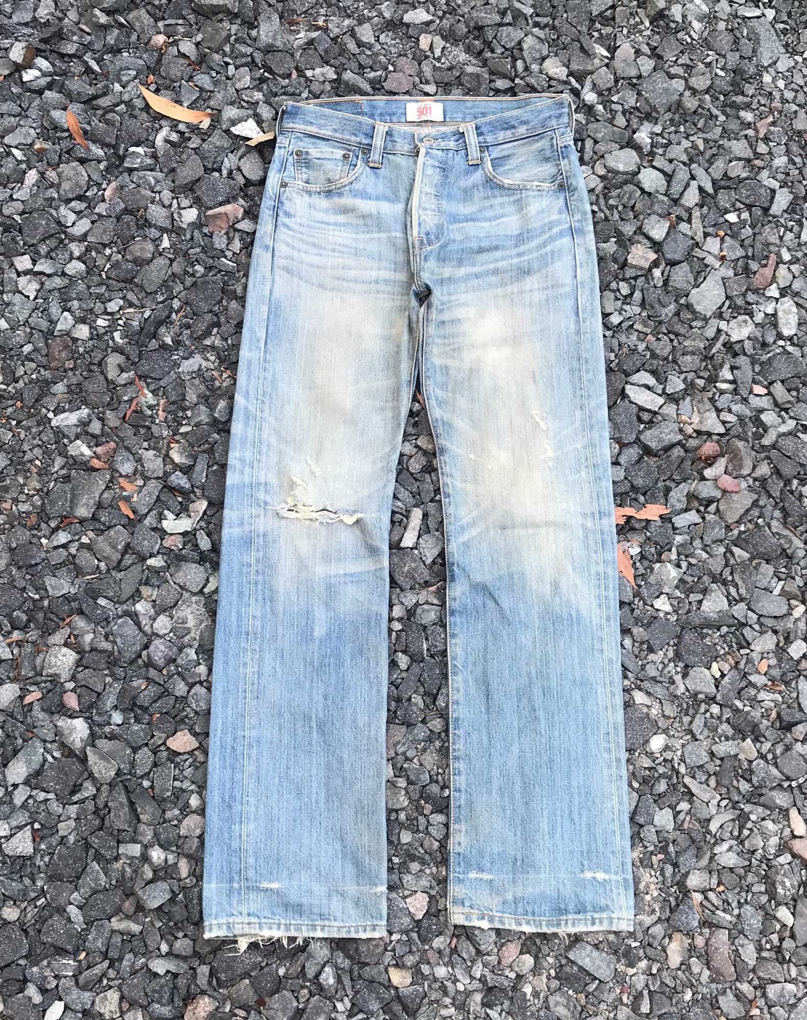 Vintage Levis 501 faded Distressed denim Waist 30x32 inch trashed ripped kurt cobain style - 1