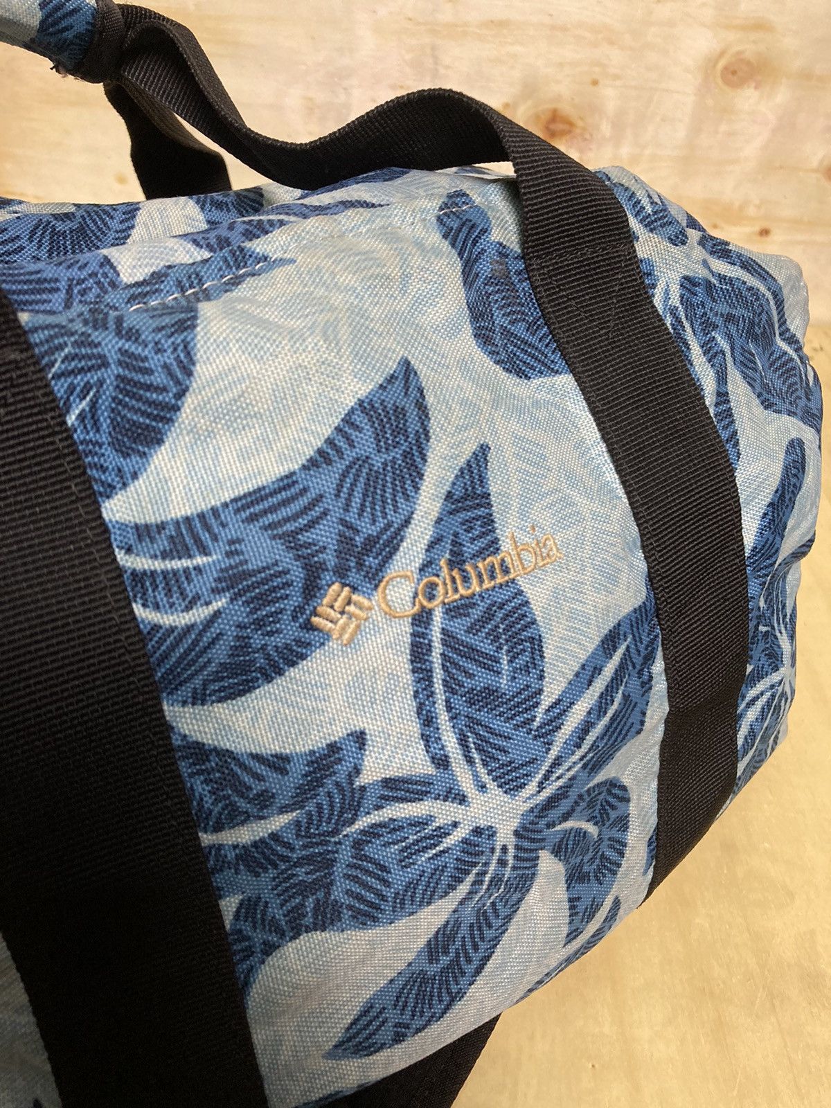 Columbia Floral Duffle Travel Bag - 5