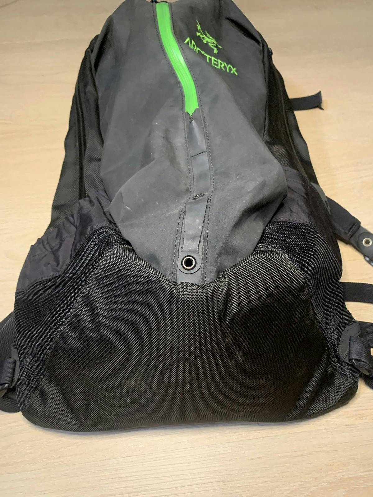 Arcteryx Arro 22 Waterproof Backpack - 4