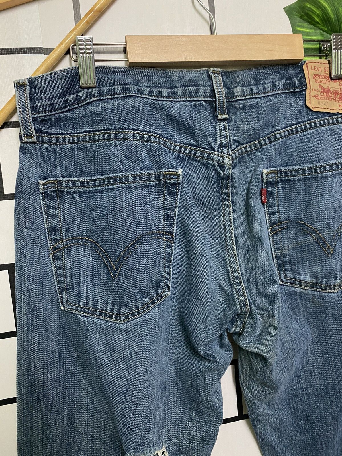 Vintage LEVIS 514 Slim Straight Denim -L39 - 8