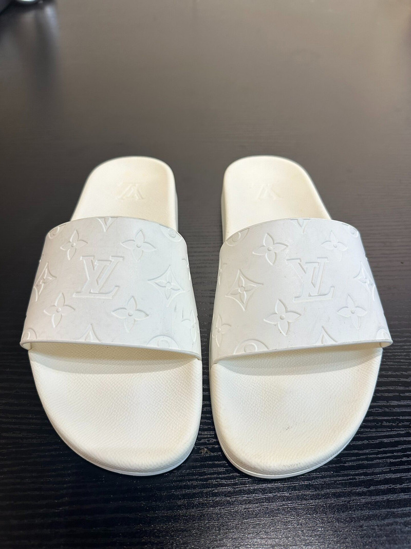 Louis Vuitton Monogram-Embossed Logo Flat Slide Sandals - 1