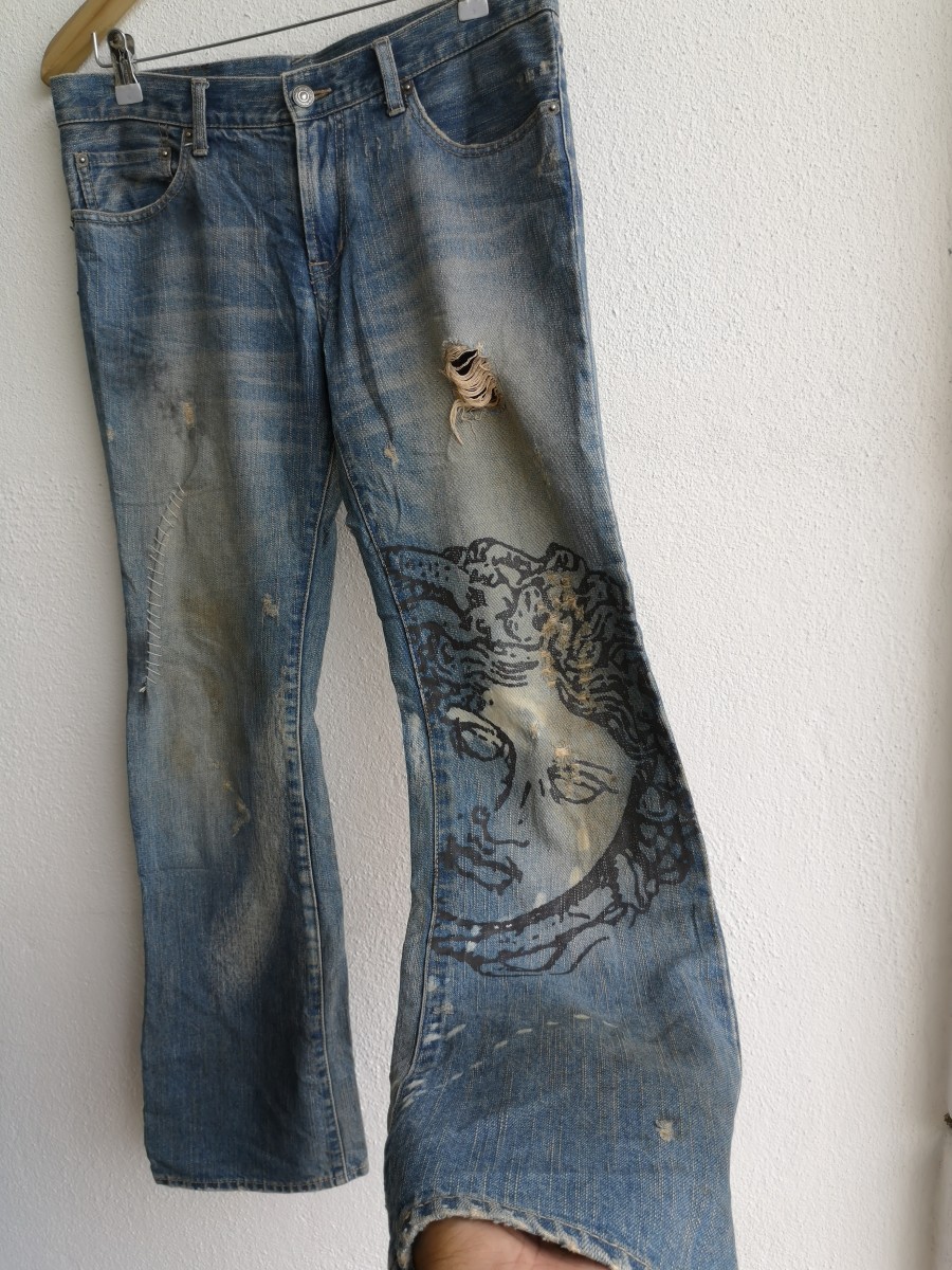 Distressed Denim - Distressed Versace Medusa Head Print Jeans - 4