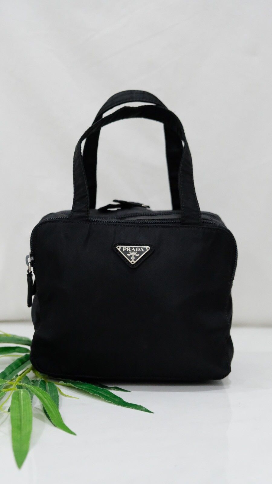 vintage Prada cosmetic/travel bag Black nylon - 1