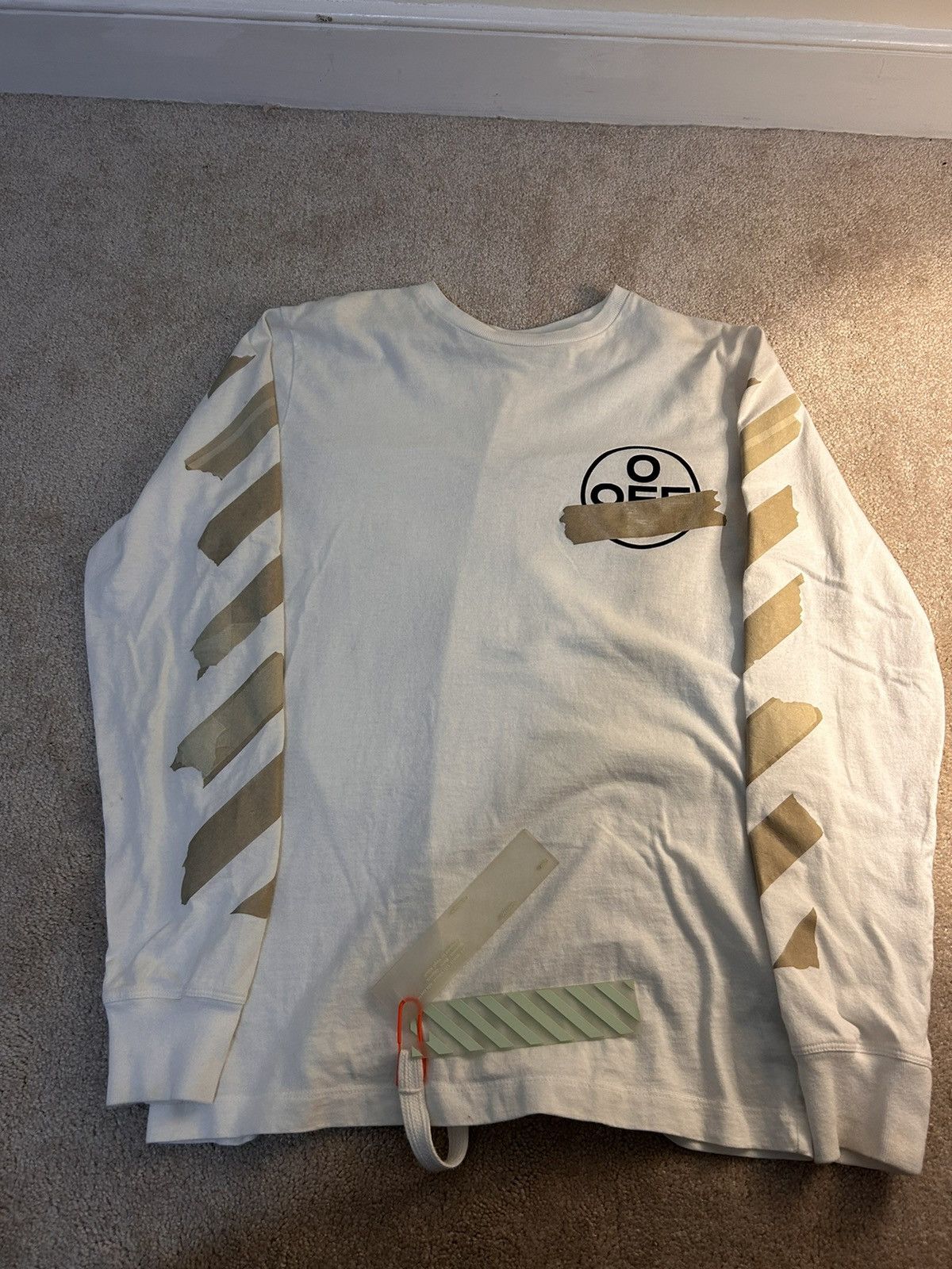 Off white back tape arrow beige tee - 1