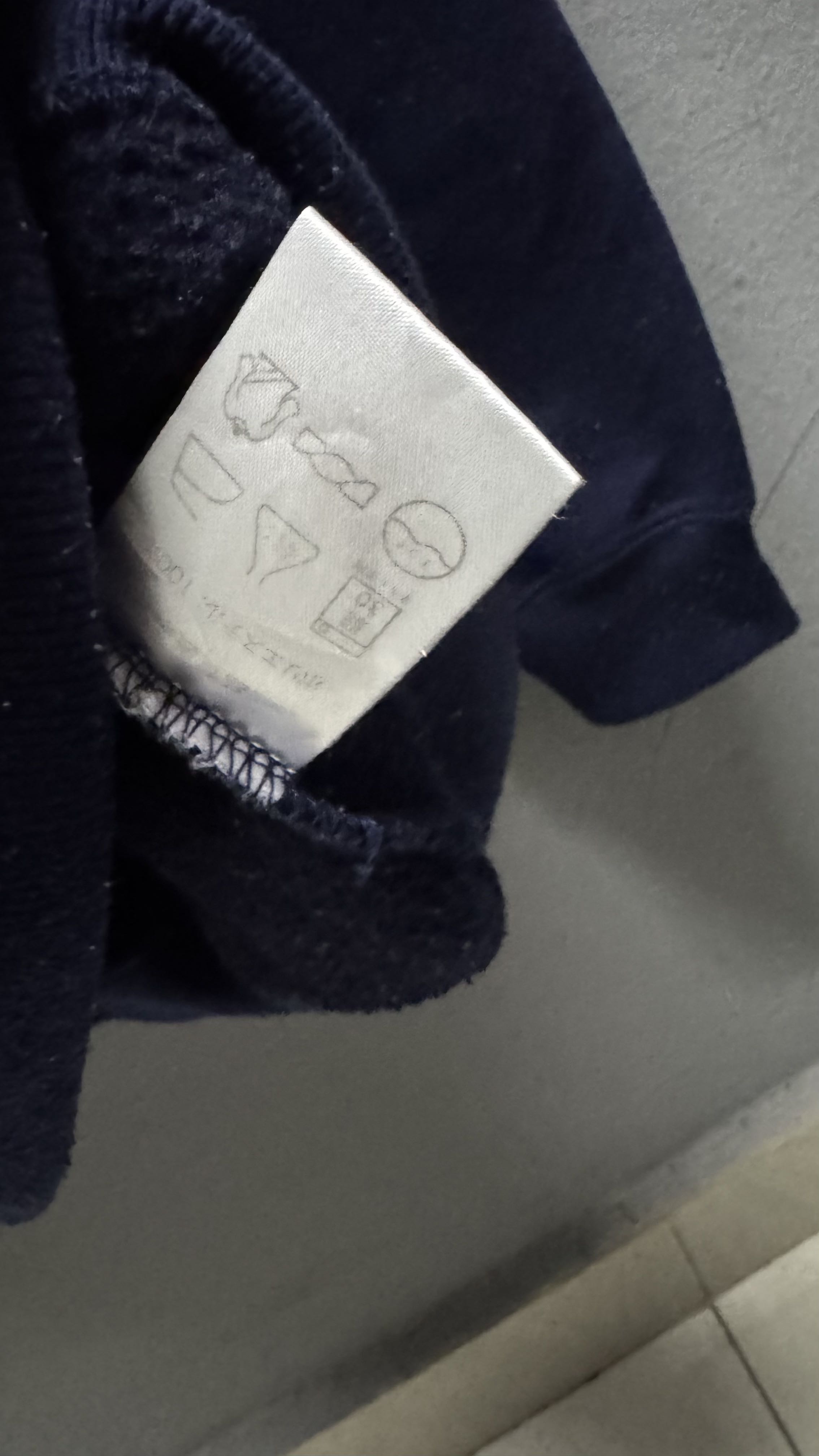 Vintage World Bear Sweatshirt  - 7