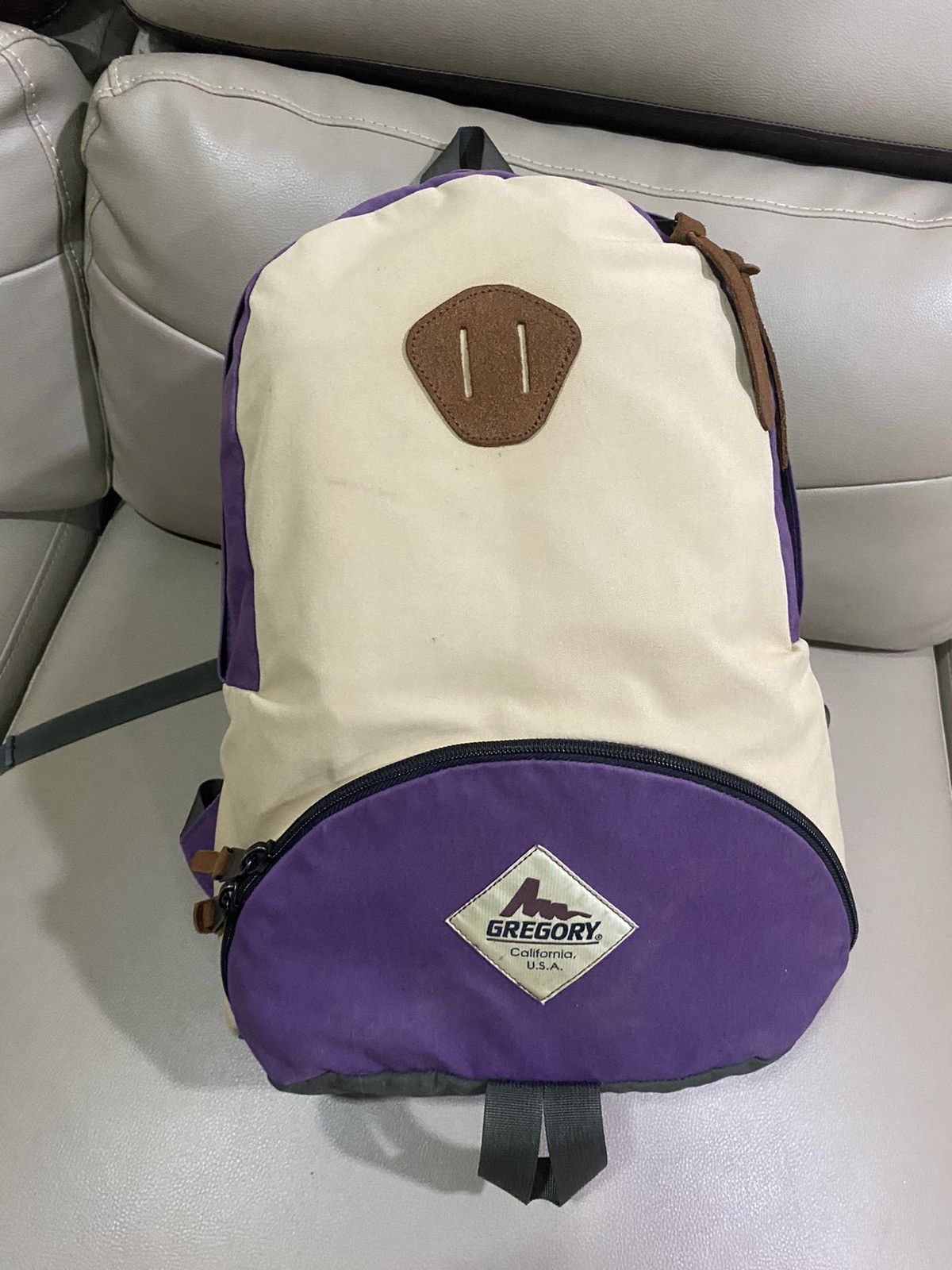 Authentic Gregory 24-28L Daily Backpack - 18