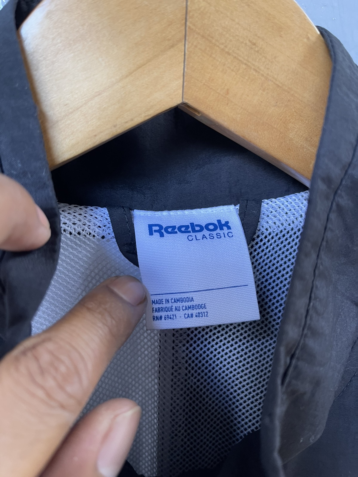 Black White Reebok back Hit Embroidery Light Jacket - 7