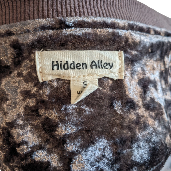 Hidden Alley Crushed Velvet Embroidered Zip Up Bomber Size Small - 4