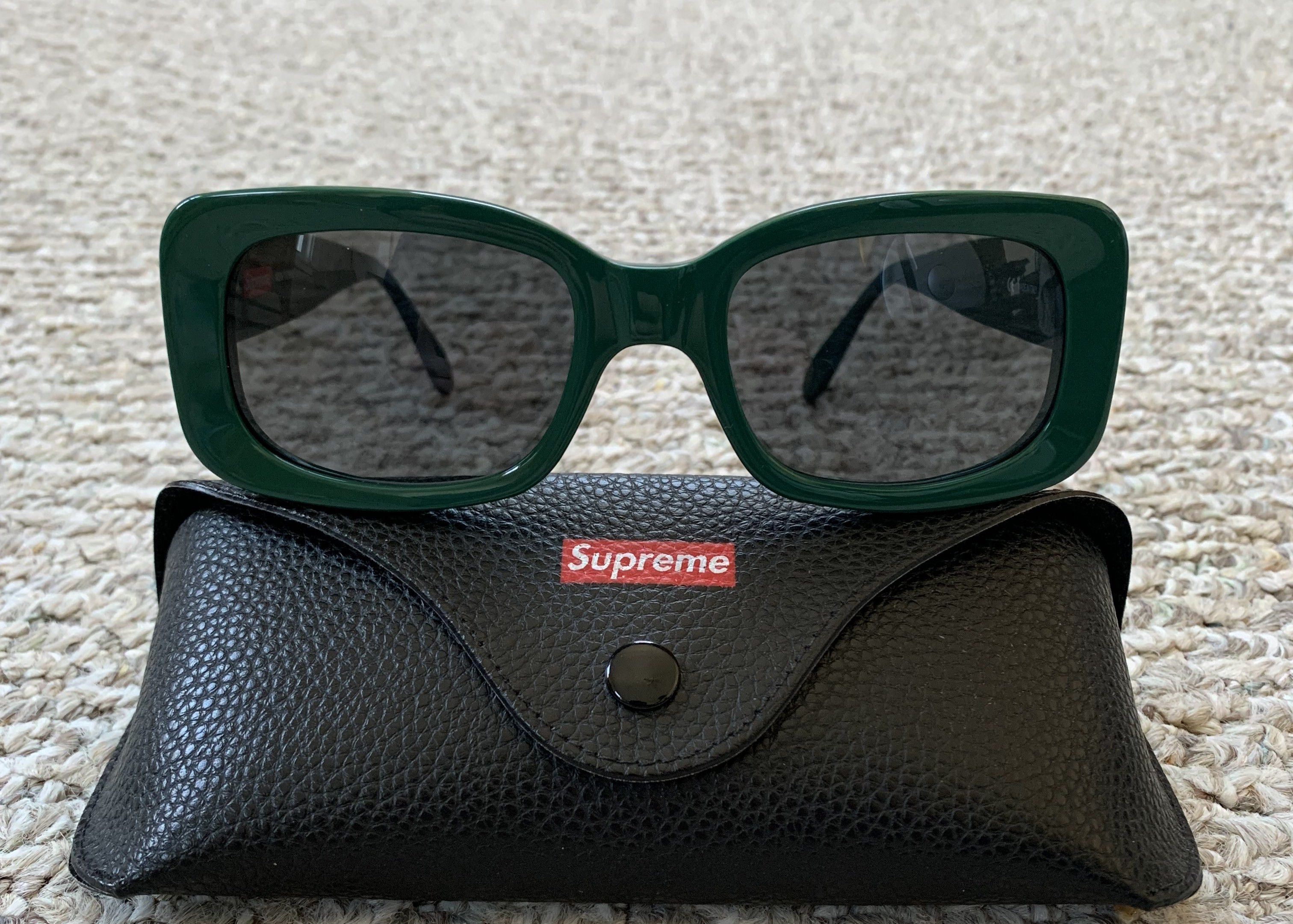 S/S 2016 Supreme Moda Sunglasses w/case - 3