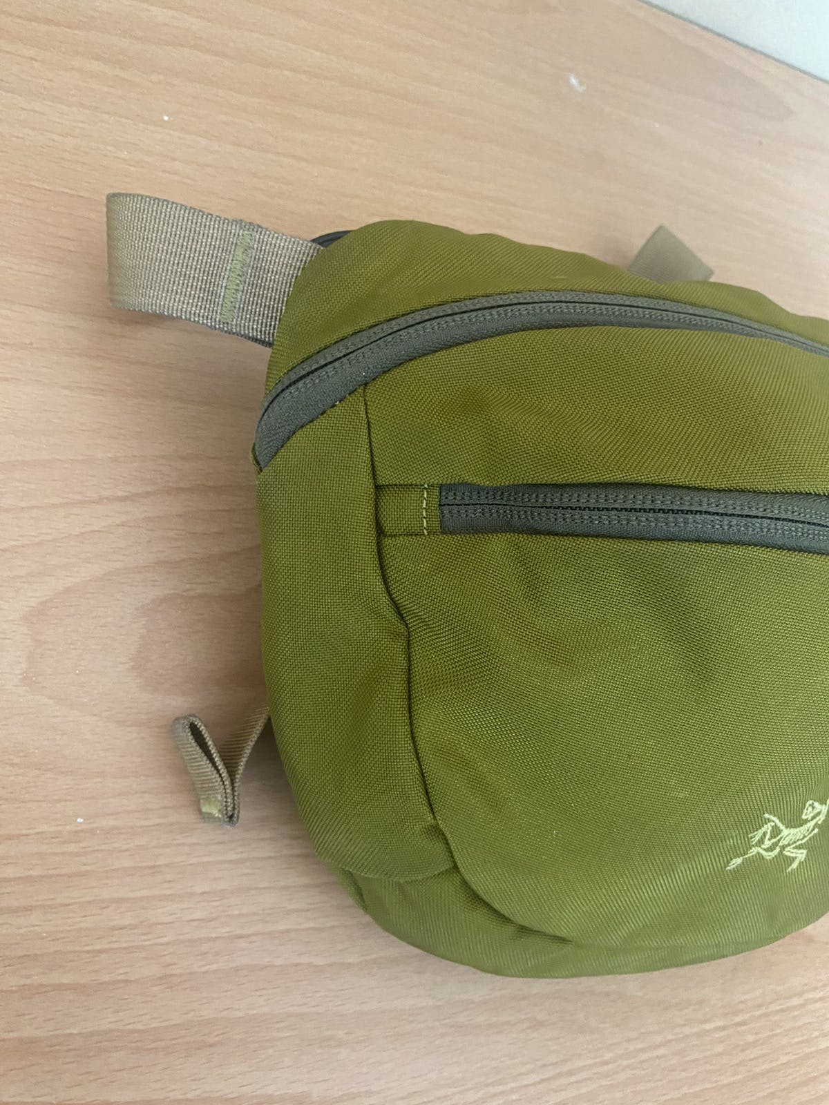 Authentic Arc’teryx Green Army Crossbody Sling Bag - 3