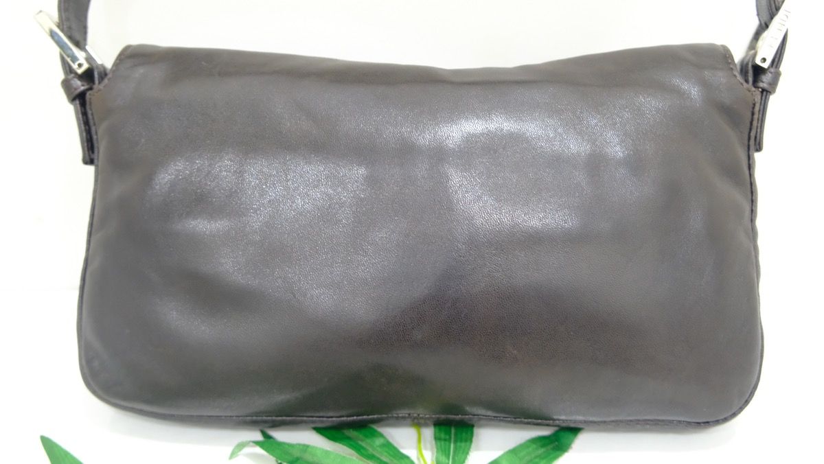 Authentic vintage FENDI BAGUETTE brown leather handbag - 4