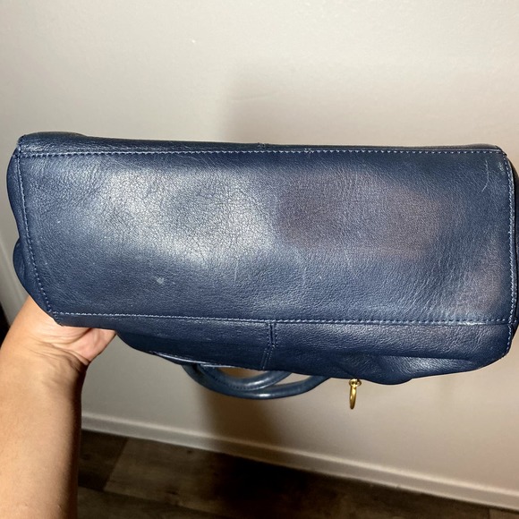 Liz Claiborne Leather Co Shoulder Bag Gold Plated Detail Zip Pockets Navy Blue - 7