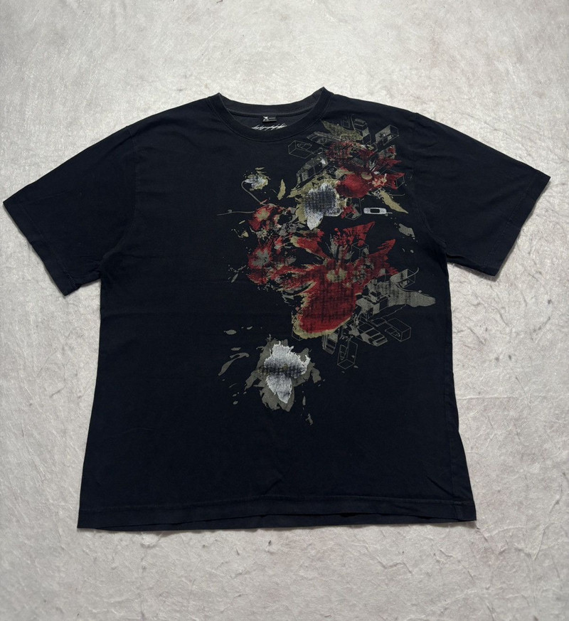 Vintage Oakley Tshirt - 1