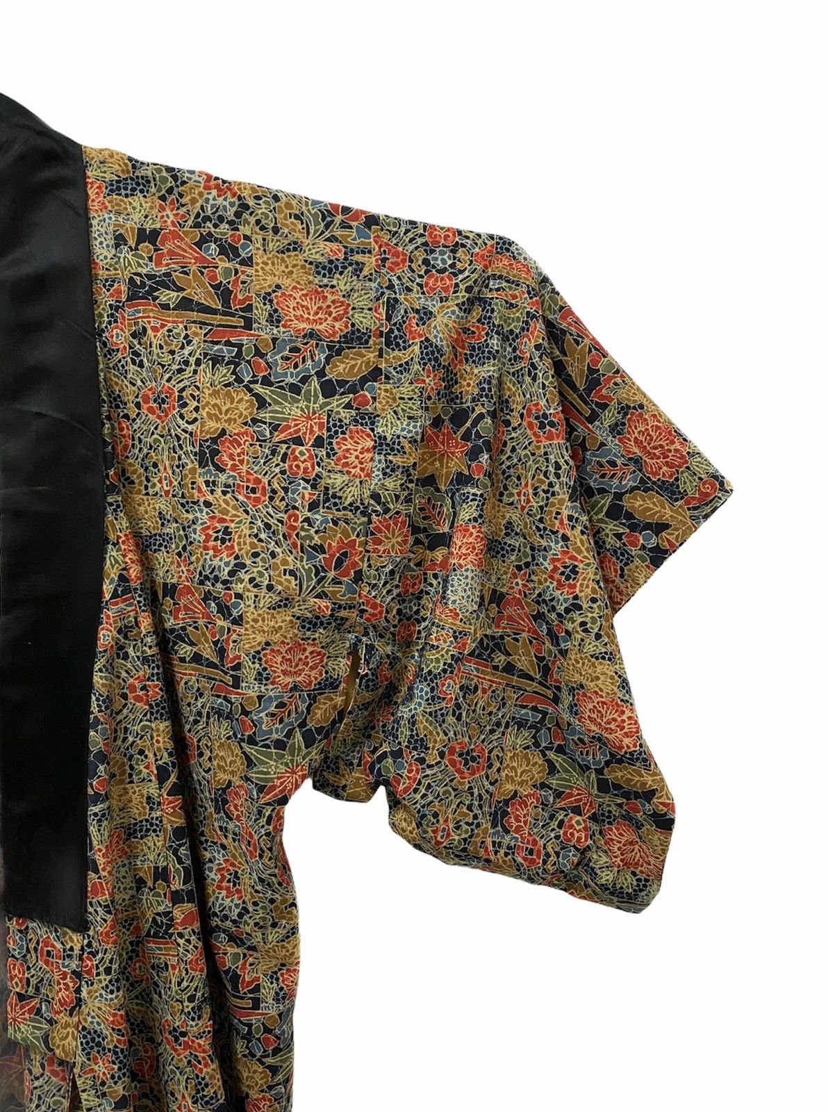 Japanese Brand - 🇯🇵 Kimono Silk Multi Floral Japanese Traditional Wear - 11