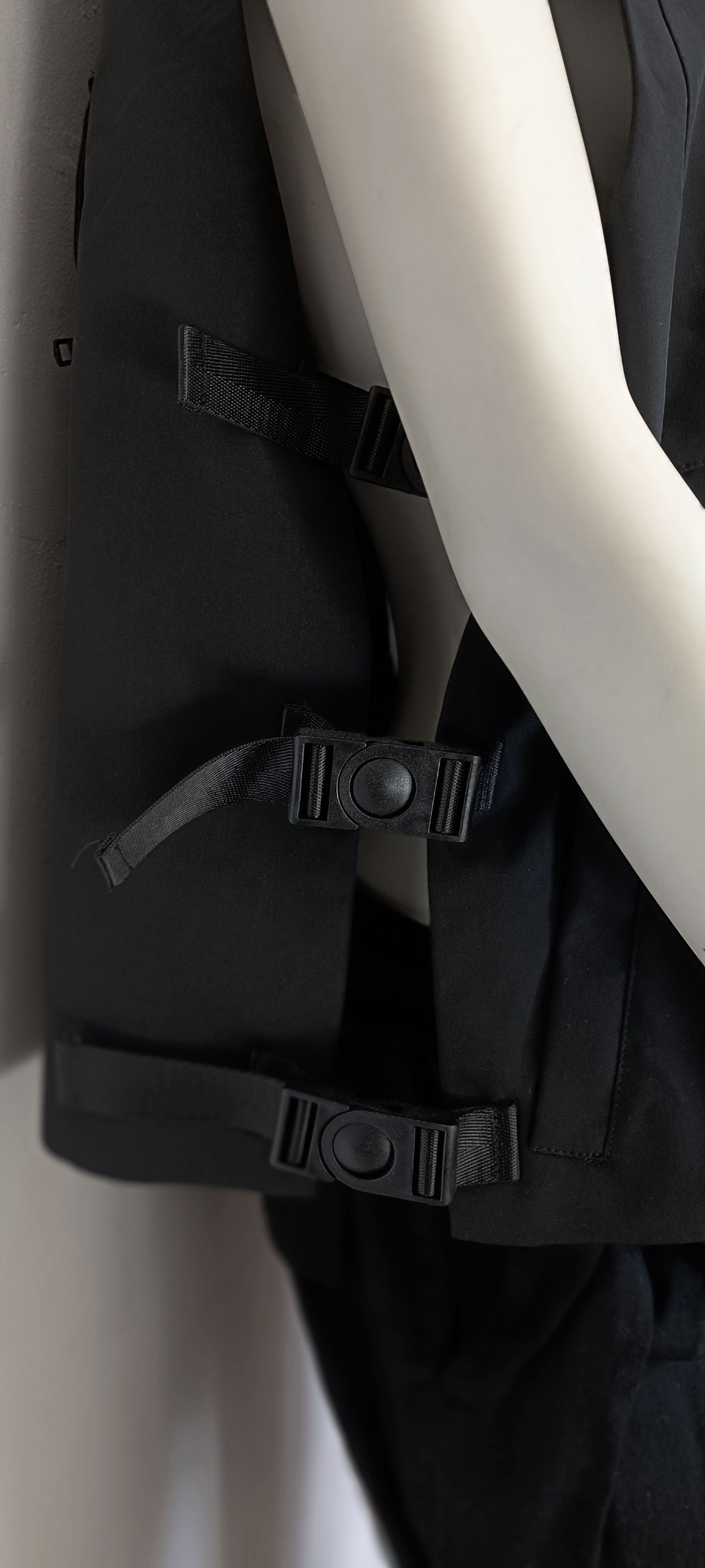 Avant Garde - Avant-Garde Adjustable Tactical Vest by ONSPEED - 11