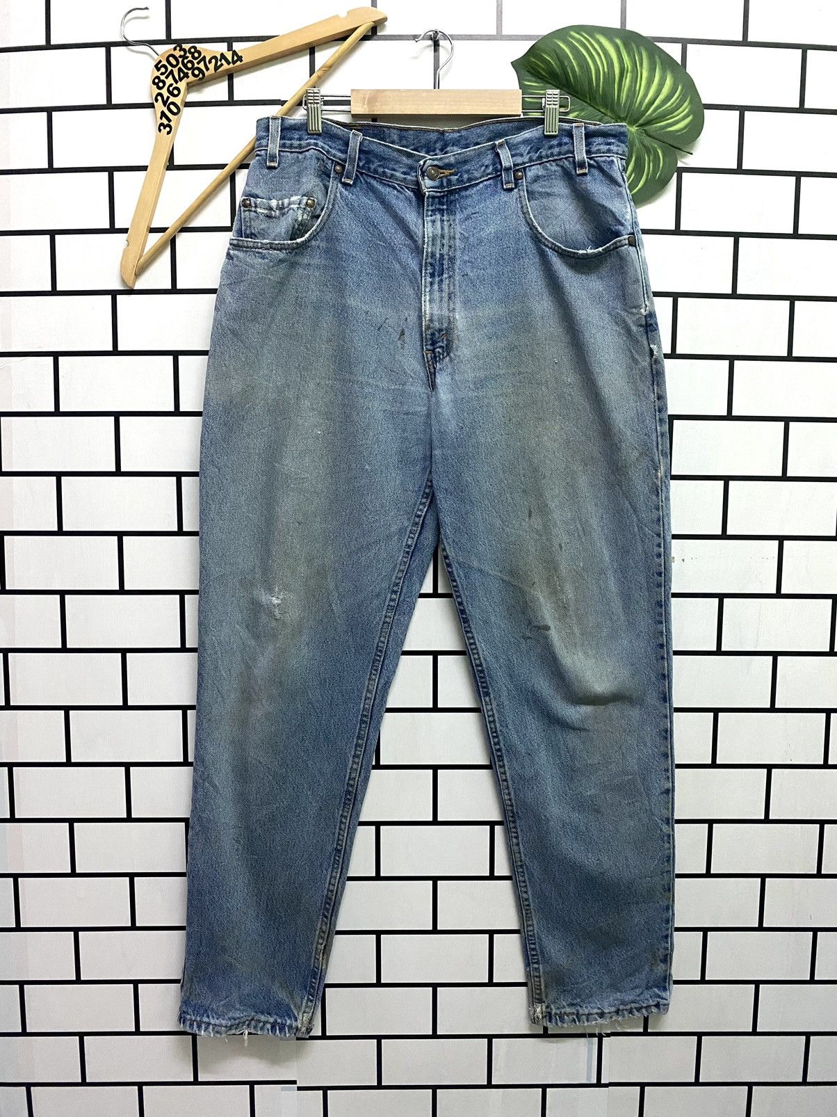 Vintage 90s LEVIS 545 Brown Tab loose Fit Denim - L48 - 1