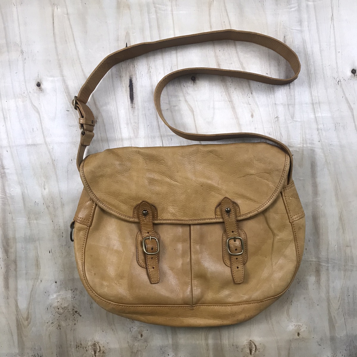 Vintage 80’s Luggage Label Leather ‘Filson Style’ Slingbag - 1
