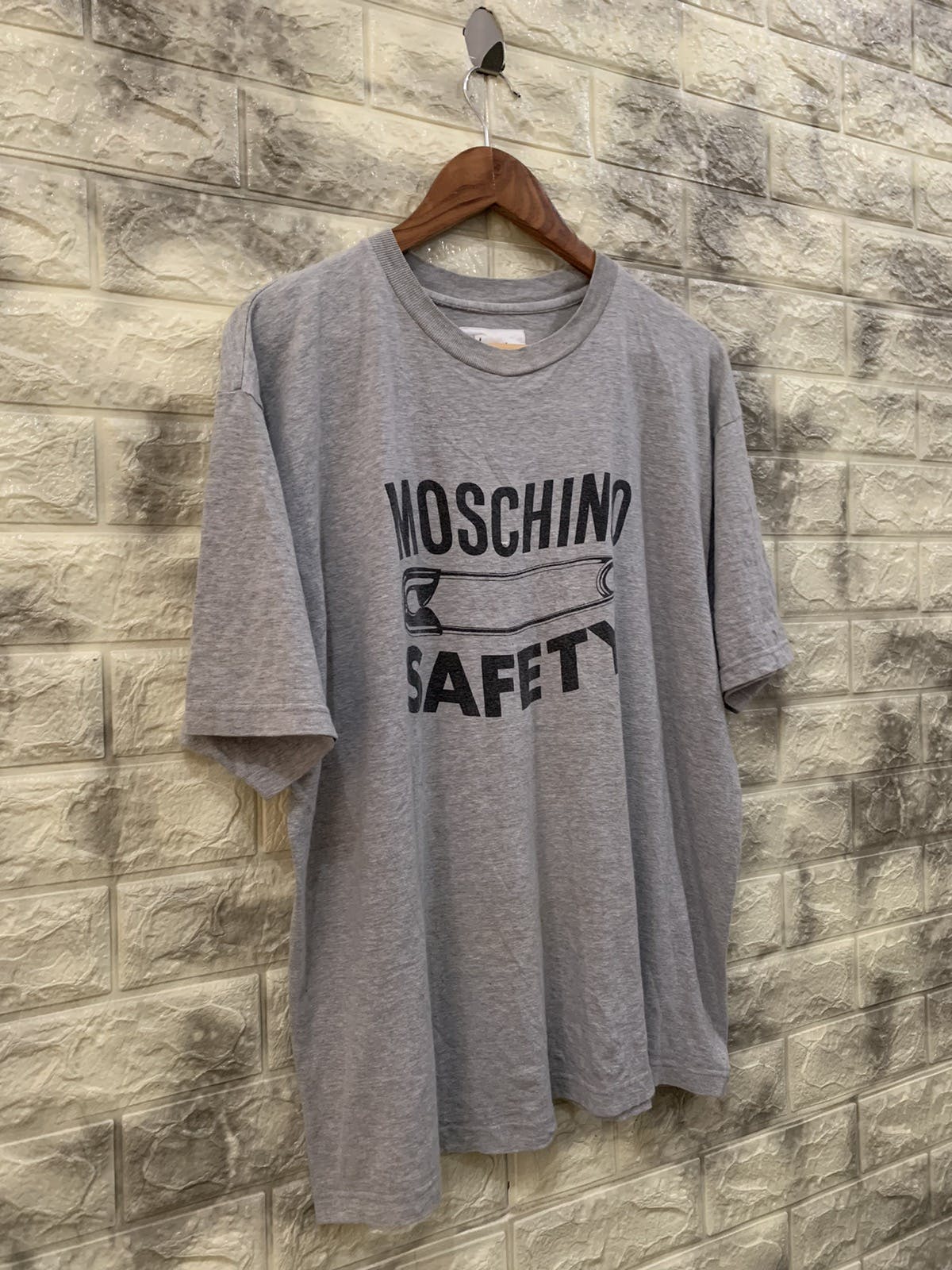 Moschino Safety graphic tee - 3