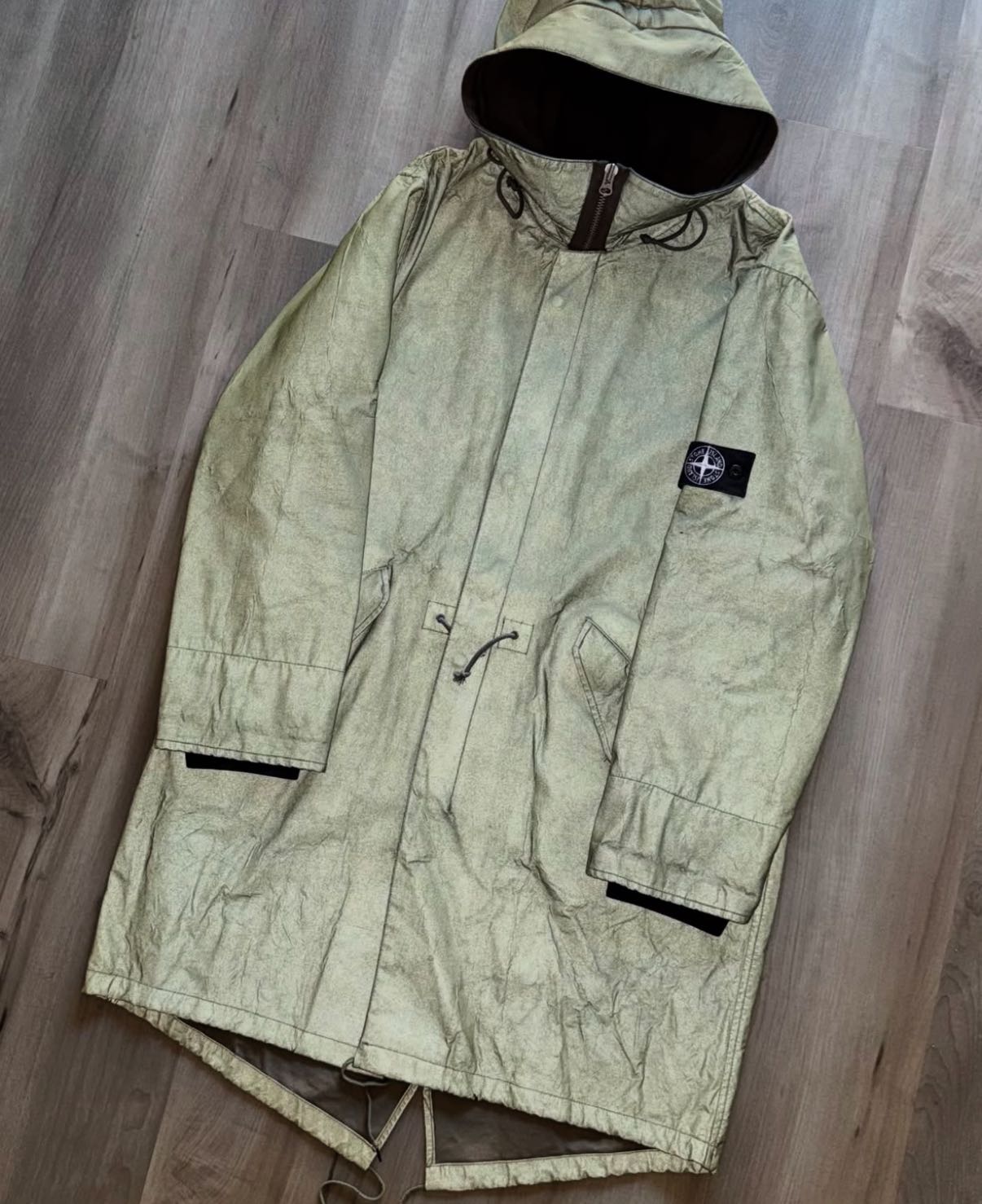 Antique Reflective Fishtail - 9