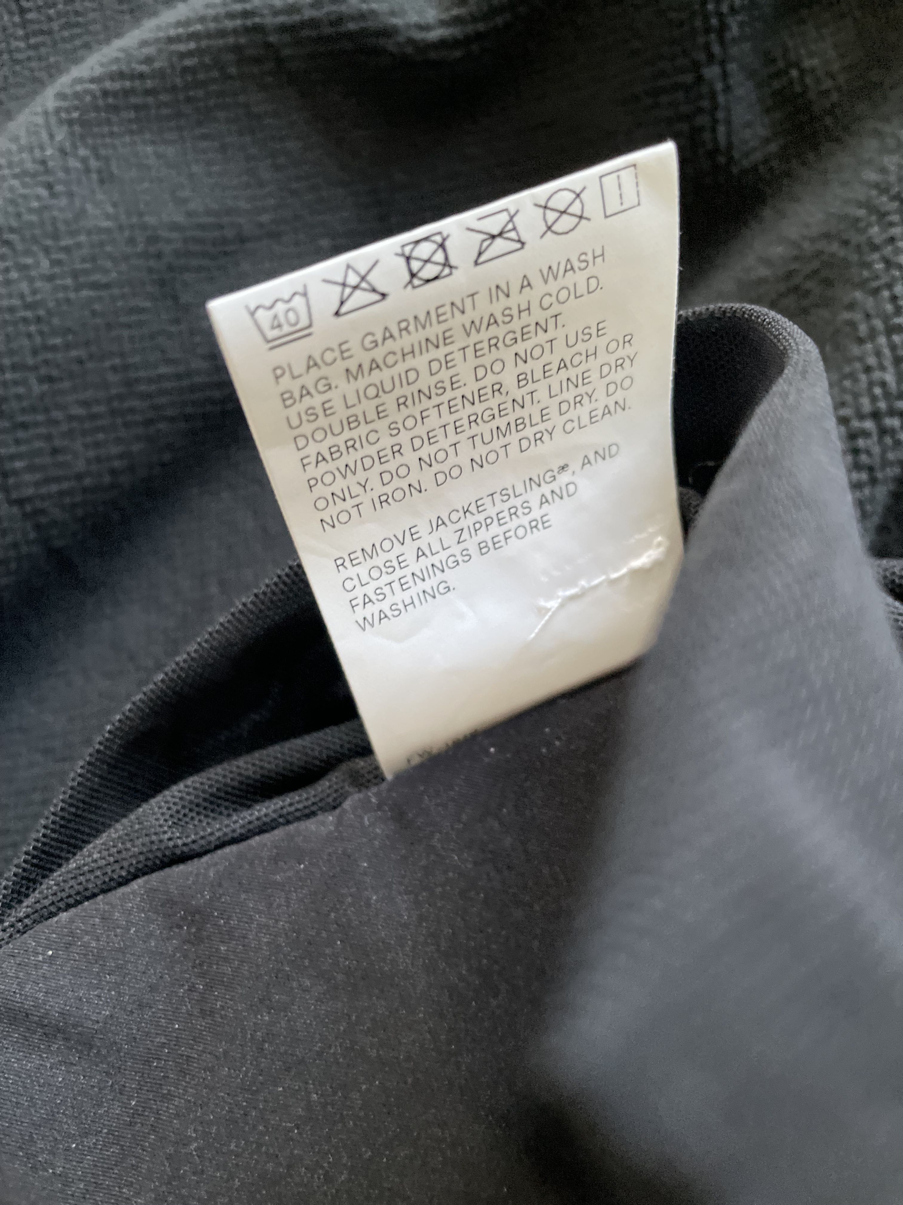 ACRONYM J63A-FO M 美品 ACRONYM J63A-FO | Review & Styling | Goretex Infinium - YouTube