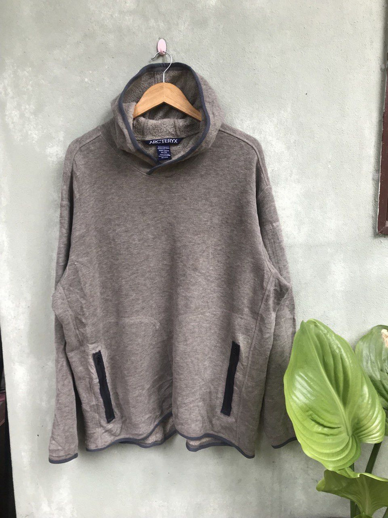 Arc'Teryx hoodie - 1