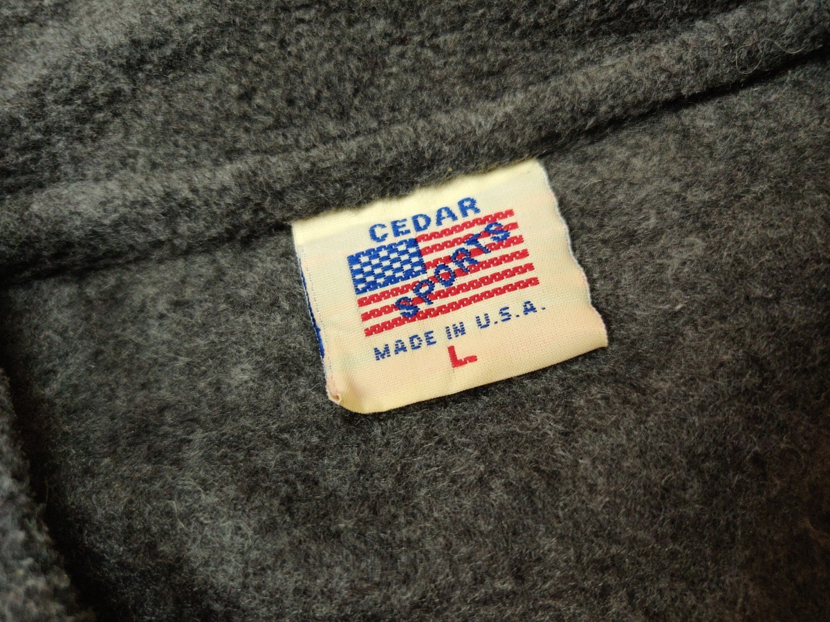 Cedar Wood State - The United States of America Fleece Sweater - 5