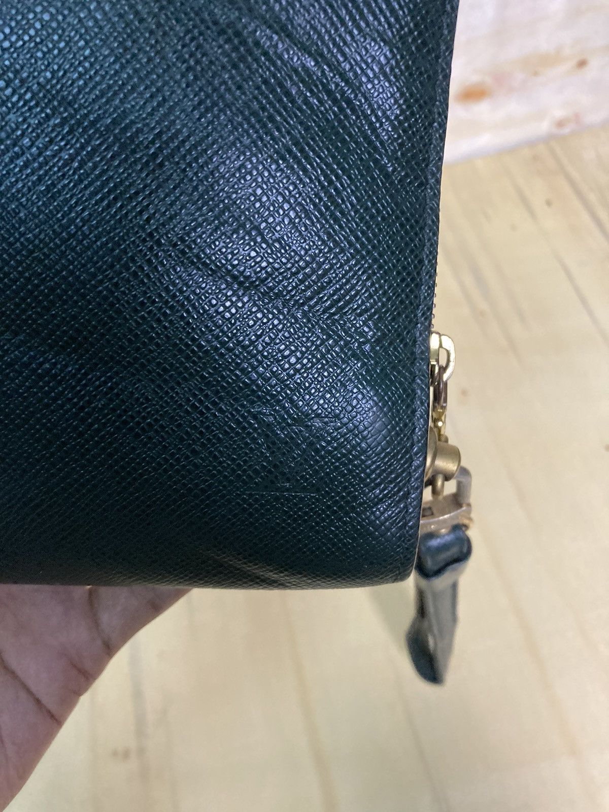 Louis Vuitton Taiga Baikal V I 0919 Clutch Bag - 4