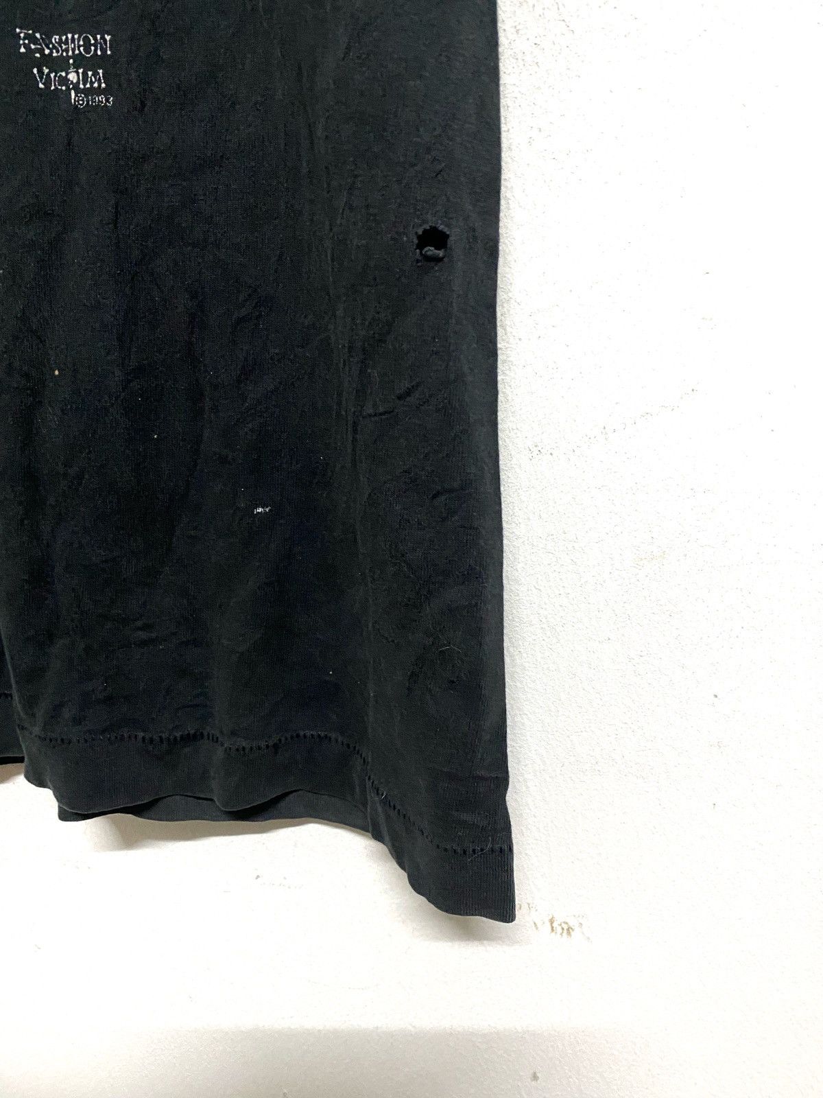 Vintage 90’s Tin And Yang Fashion Victim Tshirt - 4