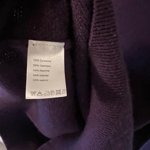 Lacoste cashmere Y2K v neck sweater purple - 5