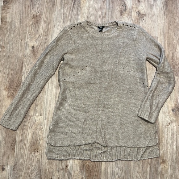 H&M Chunky Distressed Knit Sweater - 10